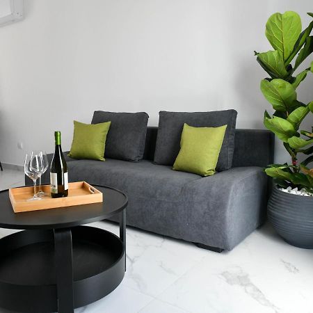 Paphos The Room, Suite 15, Leda Gardens מראה חיצוני תמונה